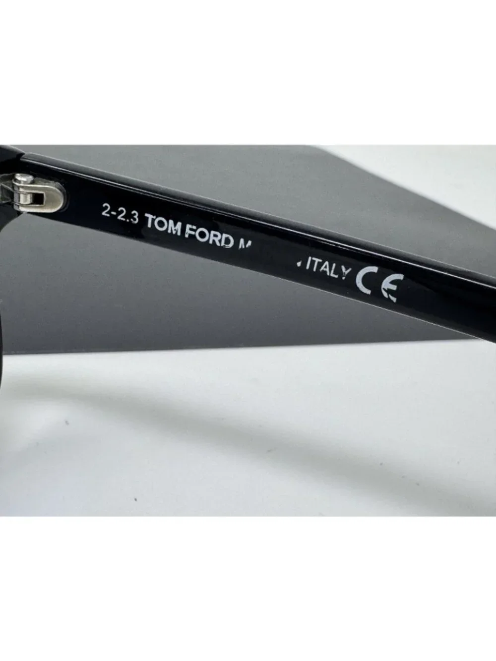 Tom Ford Riley TF 298 / FT0298 51mm Black Sunglasses Scratches On Lenses